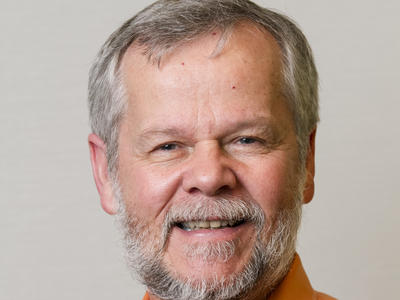 Greg Evans Headshot